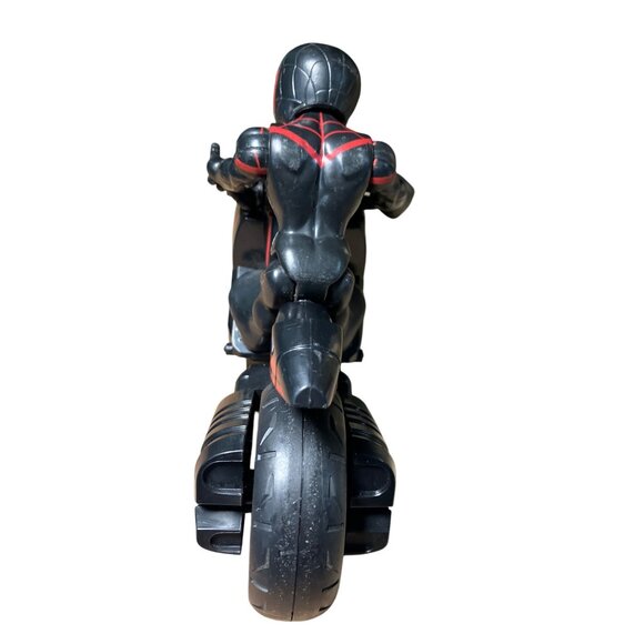 Hasbro Spider-Man Plastic Action Figure and Motorcycle Hasbro SA 2018 - Picture 9 of 9